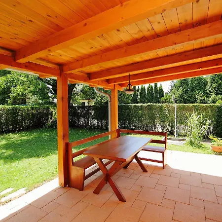 Brico By Interhome * Balatonkeresztúr